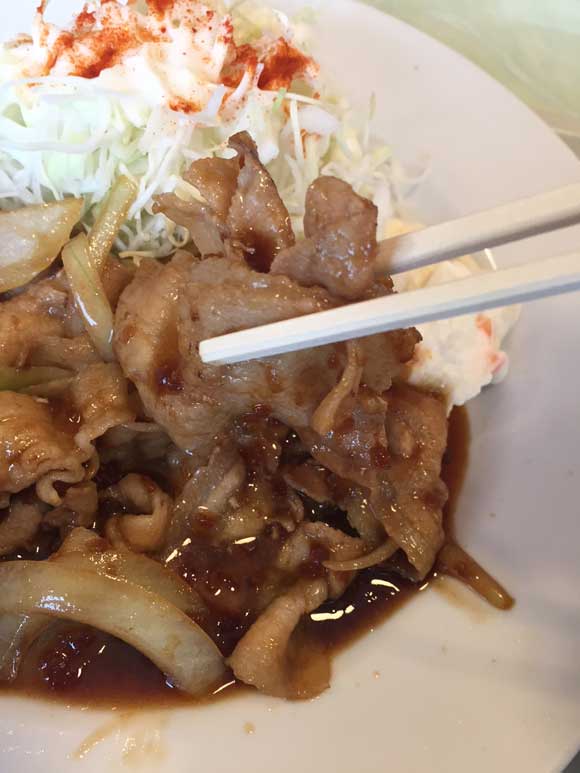 レストラン「コルネット」のポーク生姜焼き定食は豚肉たっぷり
